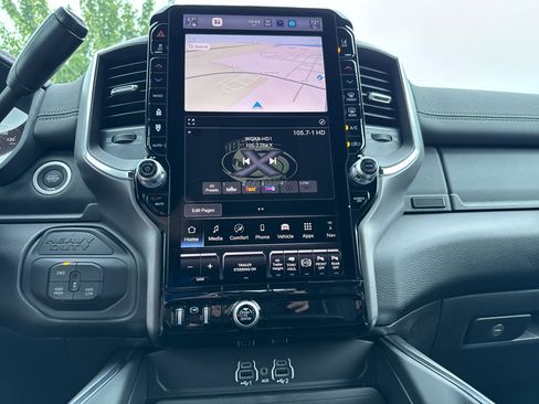 New 2026 RAM 3500 Laramie AWD/4WD image 15