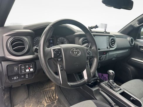 Used 2021 Toyota Tacoma TRD Off-Road AWD/4WD image 10