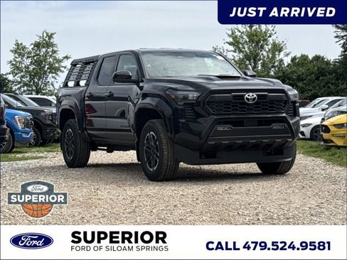 Used 2025 Toyota Tacoma TRD Sport AWD/4WD image 1