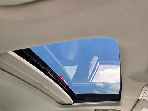 Used 2023 Honda Accord EX image 17
