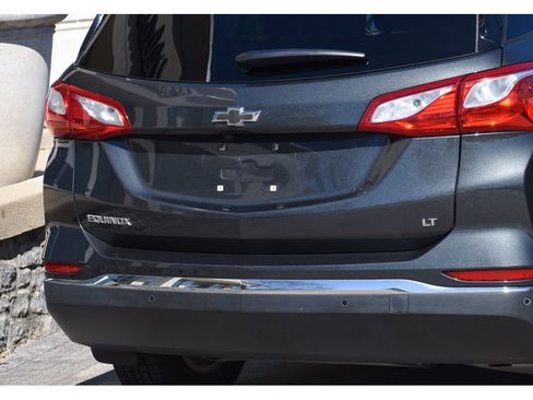 Used 2020 Chevrolet Equinox LT w/ Driver Convenience Package image 28