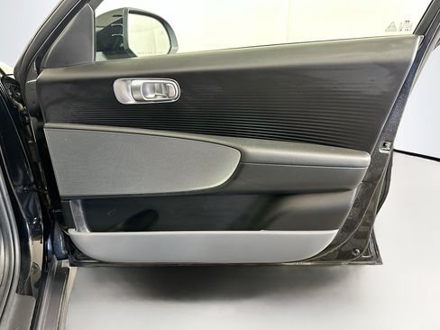 Used 2024 Hyundai Ioniq 6 SE RWD image 33