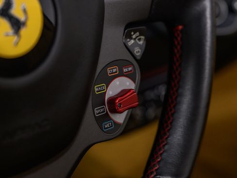 Used 2013 Ferrari 458 Spider RWD image 43