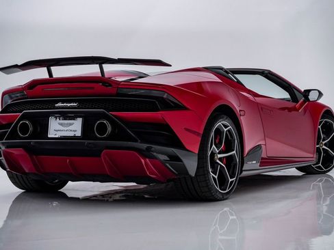 Used 2023 Lamborghini Huracan EVO image 12