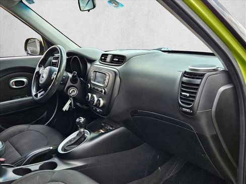 Used 2016 Kia Soul + FWD image 19