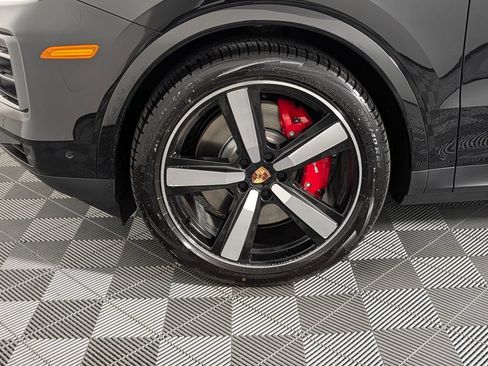 New 2026 Porsche Cayenne S AWD/4WD image 11