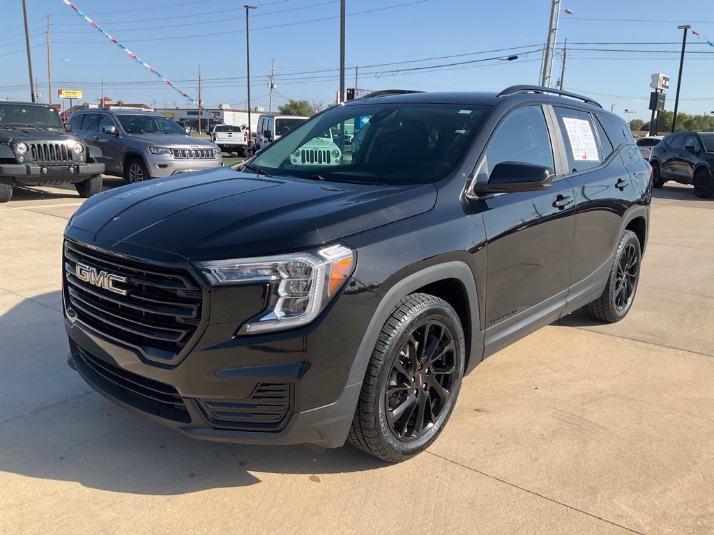 Used 2023 GMC Terrain SLE w/ Driver Convenience Package FWD image 38