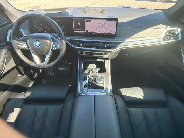 Used 2025 BMW X5 xDrive40i w/ Premium Package AWD/4WD image 13