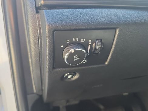 Used 2020 Jeep Grand Cherokee Laredo w/ 18" Wheel & 8.4" Radio Group image 19