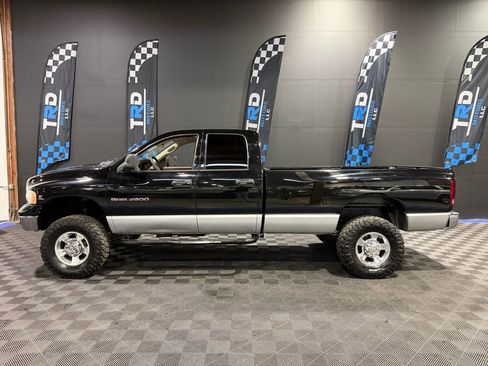 Used 2005 Dodge Ram 2500 Truck SLT AWD/4WD image 2