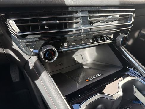 New 2026 Chevrolet Traverse Z71 w/ Enhanced Driving Package image 16