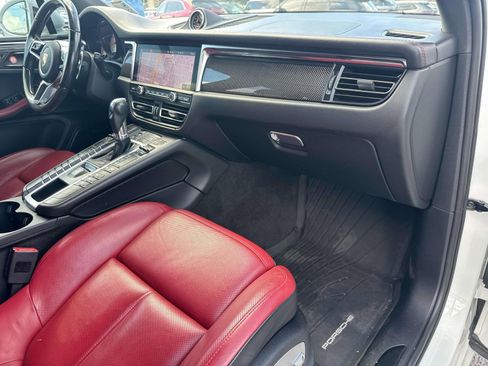 Used 2021 Porsche Macan GTS image 12