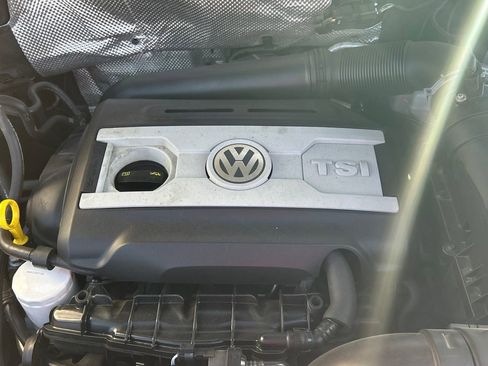Used 2017 Volkswagen Tiguan S image 13
