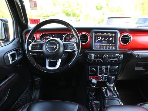 Used 2021 Jeep Gladiator Rubicon AWD/4WD image 16
