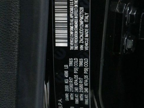 Used 2021 Jeep Renegade Limited AWD/4WD image 31