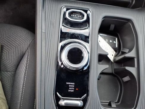 New 2026 Jeep Cherokee Laredo AWD/4WD image 13