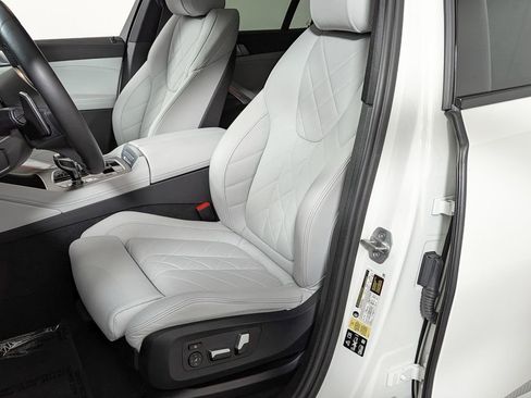 Certified 2023 BMW X6 xDrive40i w/ M Sport Package image 19