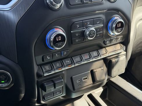 Used 2020 GMC Sierra 2500 Denali w/ Denali Ultimate Package image 26