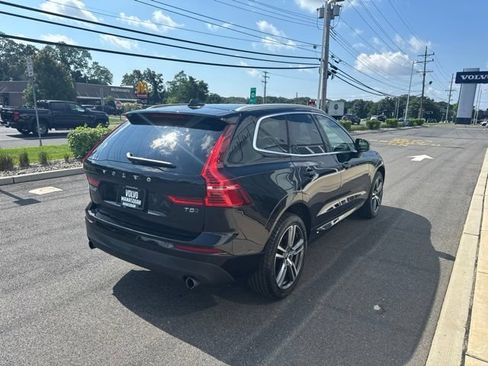 Used 2021 Volvo XC60 T5 Momentum w/ Climate Package AWD/4WD image 5