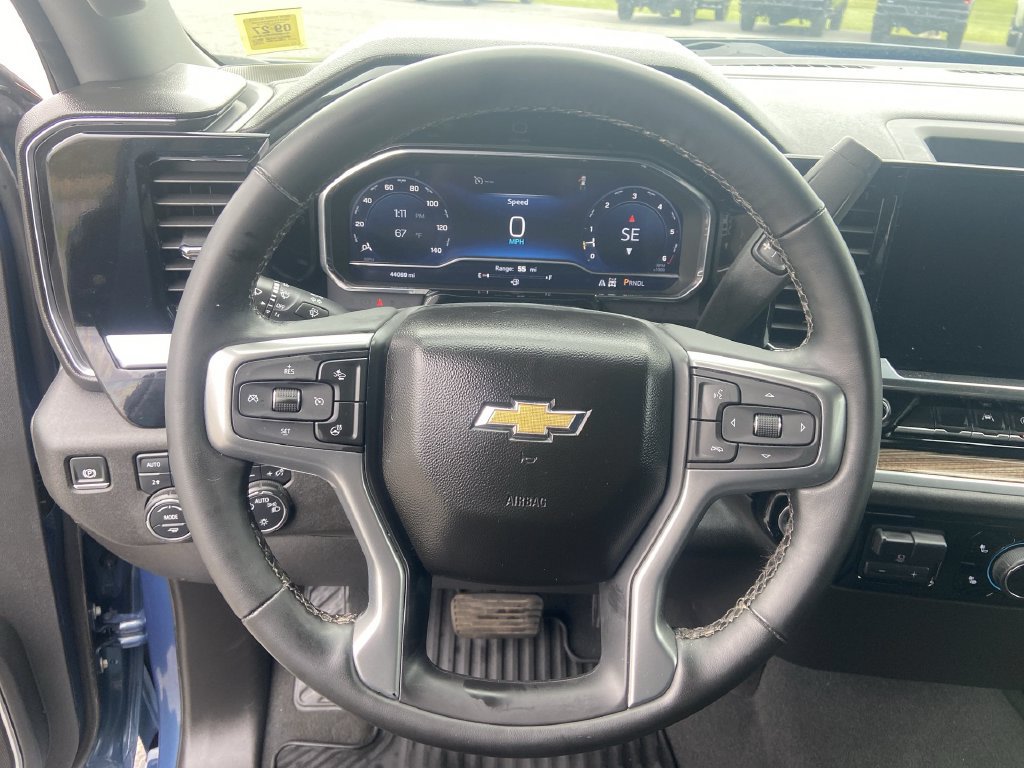 Certified 2024 Chevrolet Silverado 1500 LT w/ Z71 Off-Road Package AWD/4WD image 11