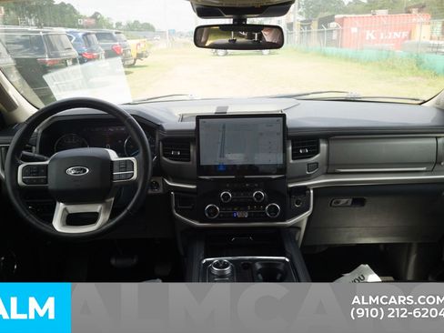 Used 2024 Ford Expedition XLT AWD/4WD image 20