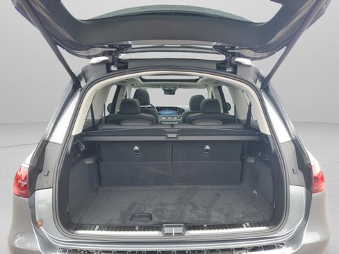 Used 2026 Mercedes-Benz GLS 450 4MATIC image 35