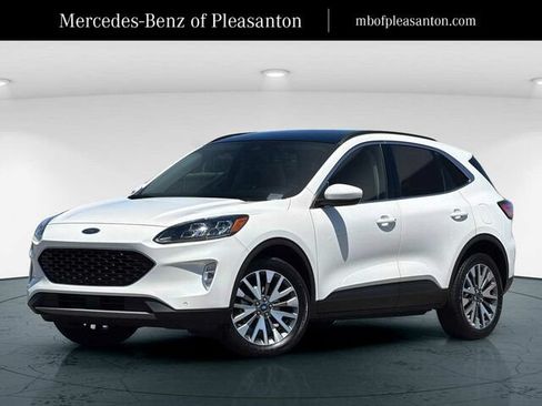 Used 2022 Ford Escape Titanium w/ Class II Trailer Tow Package AWD/4WD image 1