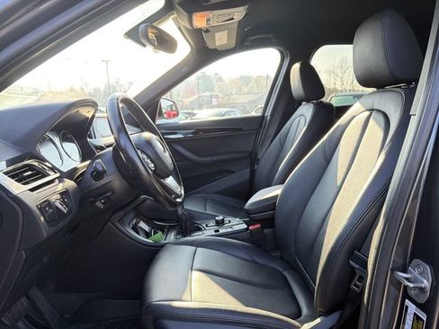 Used 2018 BMW X1 sDrive28i image 11