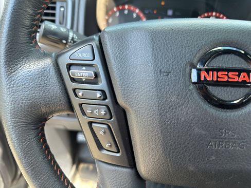 Used 2022 Nissan Titan PRO-4X AWD/4WD image 21