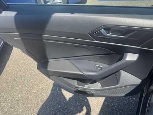 Used 2023 Volkswagen Jetta SE w/ Panoramic Sunroof Package FWD image 36