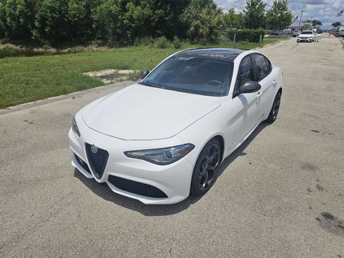 Used 2019 Alfa Romeo Giulia w/ Quick Order Package 22K Sport image 2