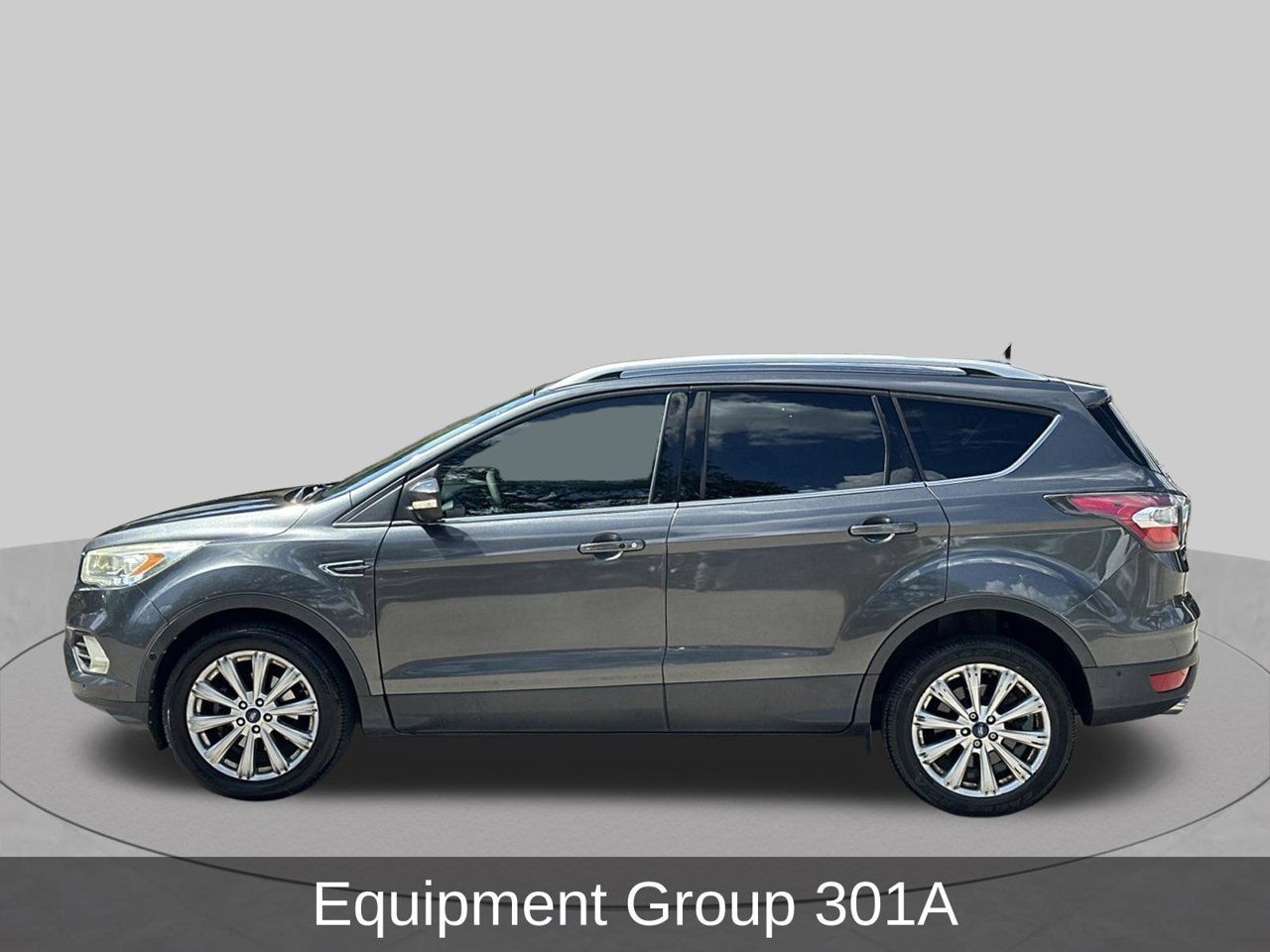 Used 2017 Ford Escape Titanium w/ Equipment Group 301A FWD image 2