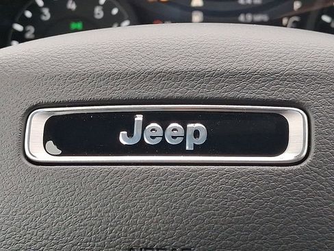 New 2026 Jeep Compass Latitude w/ Sun and Sound Group image 11