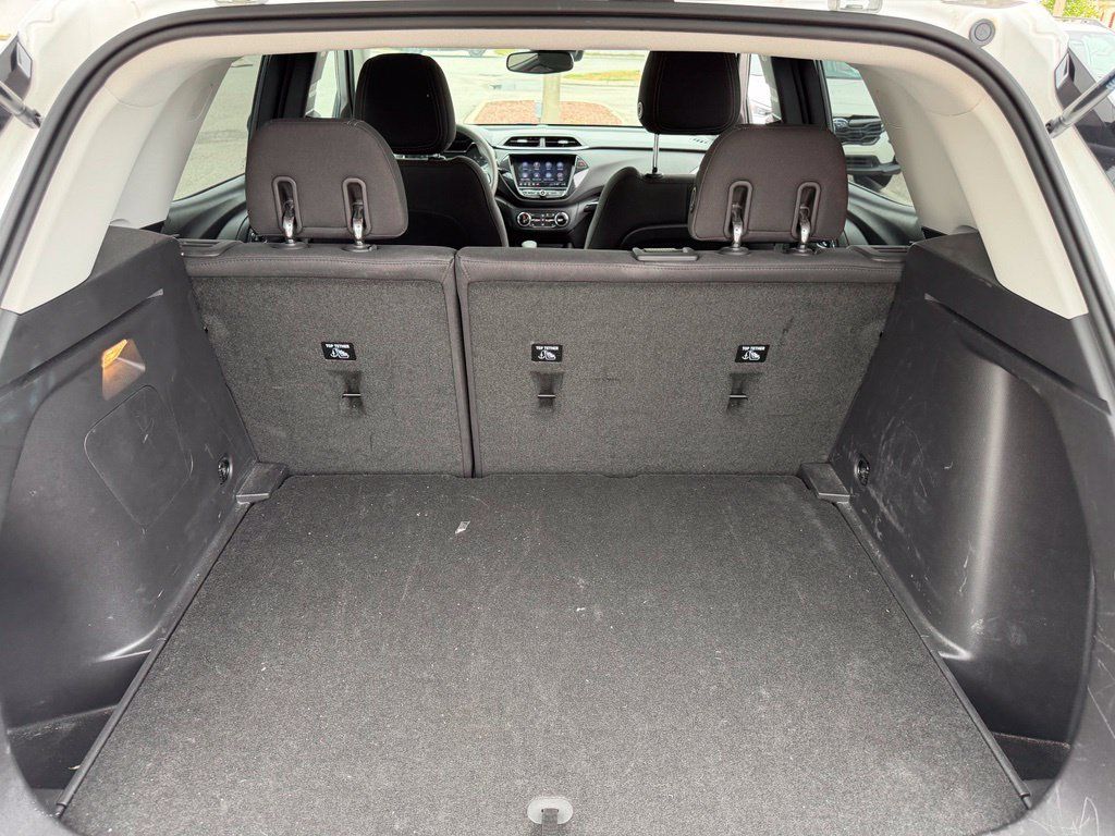 Used 2021 Chevrolet TrailBlazer LT w/ Convenience Package FWD image 7