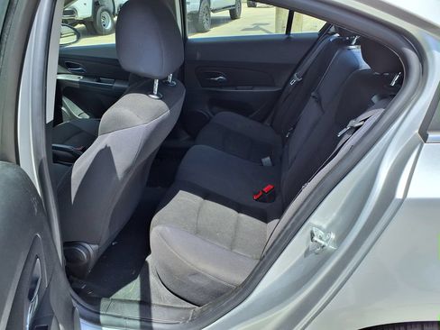Used 2016 Chevrolet Cruze LT FWD image 13