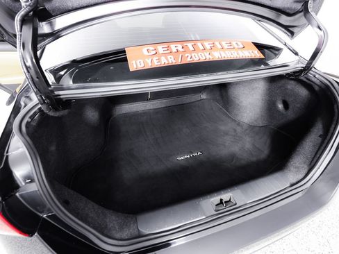 Used 2020 Nissan Sentra SV w/ SV Premium Package FWD image 14