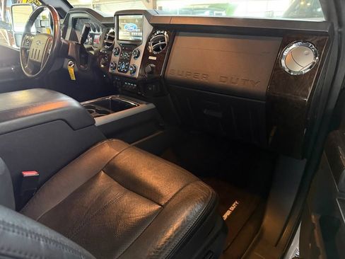 Used 2016 Ford F350 Platinum w/ Platinum Package AWD/4WD image 14