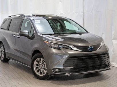 Used 2025 Toyota Sienna XLE
