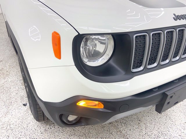 Used 2023 Jeep Renegade Latitude AWD/4WD image 19