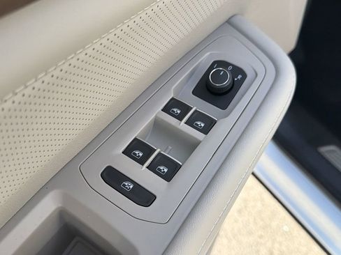 New 2026 Volkswagen Atlas SE FWD image 27
