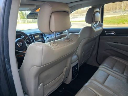 Used 2014 Jeep Grand Cherokee Limited w/ Luxury Group II image 20