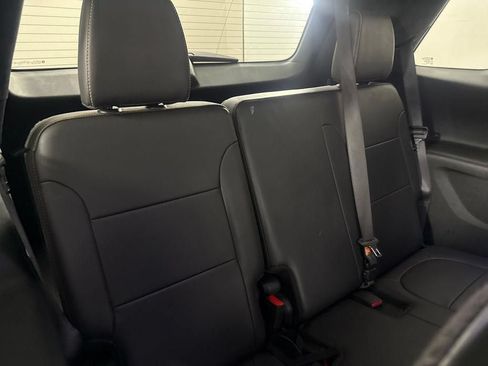 Used 2020 Chevrolet Traverse RS FWD image 11