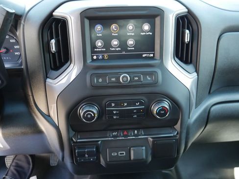 Used 2021 Chevrolet Silverado 2500 Custom w/ Custom Convenience Package AWD/4WD image 15