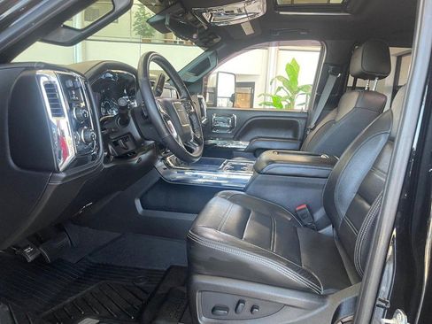Used 2018 GMC Sierra 1500 Denali w/ Denali Ultimate Package AWD/4WD image 18