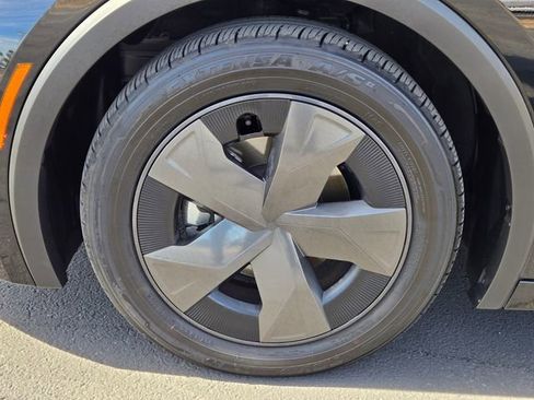 Used 2025 Toyota Prius LE image 8