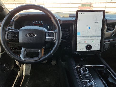 Used 2024 Ford Expedition Max Limited AWD/4WD image 11