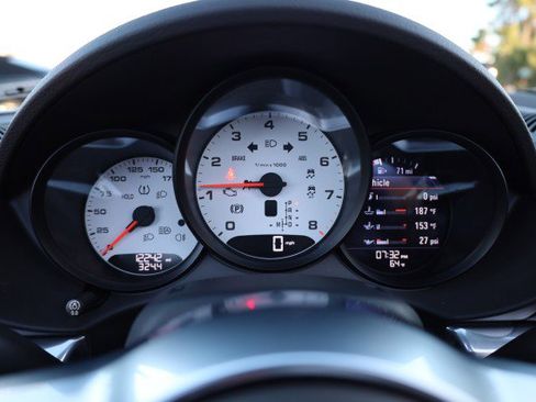 Used 2019 Porsche 718 Boxster image 29