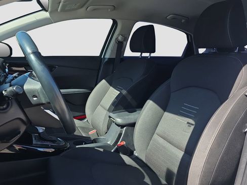 Used 2019 Kia Forte S FWD image 7