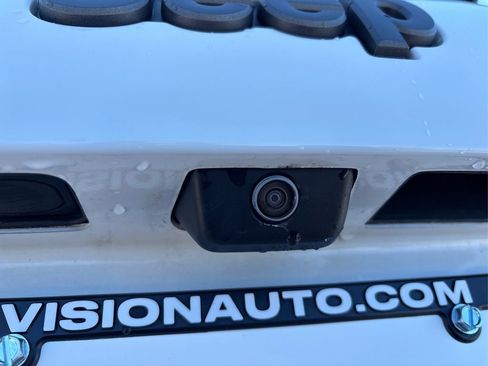 Used 2022 Jeep Cherokee Trailhawk w/ Premium Leather Package image 16