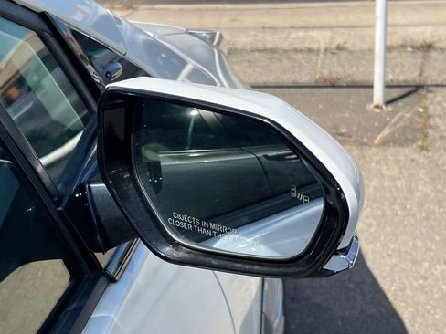 Used 2019 Toyota Prius LE w/ Carpet Mat Package image 16